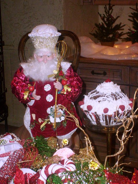 Cup Cake Santa