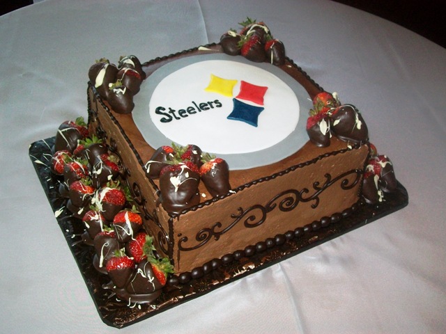 Pittsburg Steelers Logo Cake