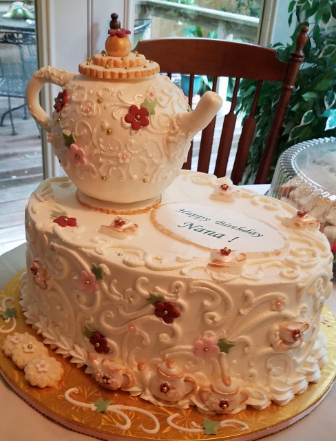 Lovely TeaPot Cake